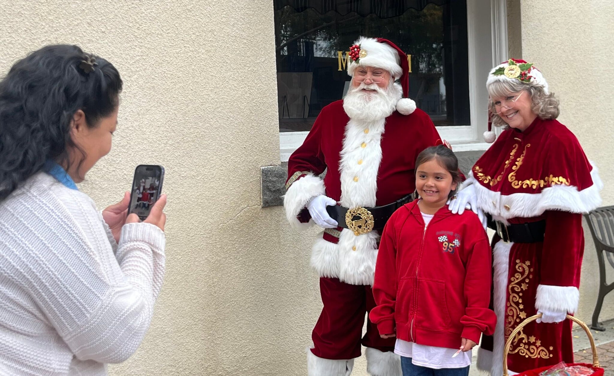 Old Town Clovis Bustles with Shoppers on Small Business Saturday